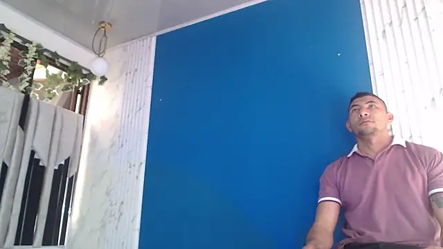 Morganandmegan's cam snapshot