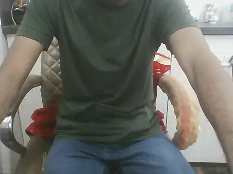 Bull_Dick_69's cam snapshot