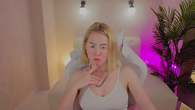 NoraCollins's cam snapshot