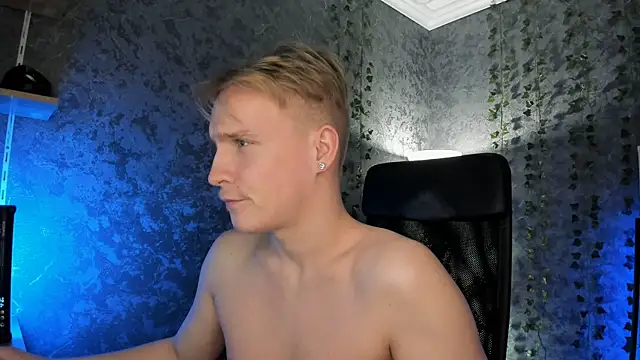 AlexxSweet live sex cam