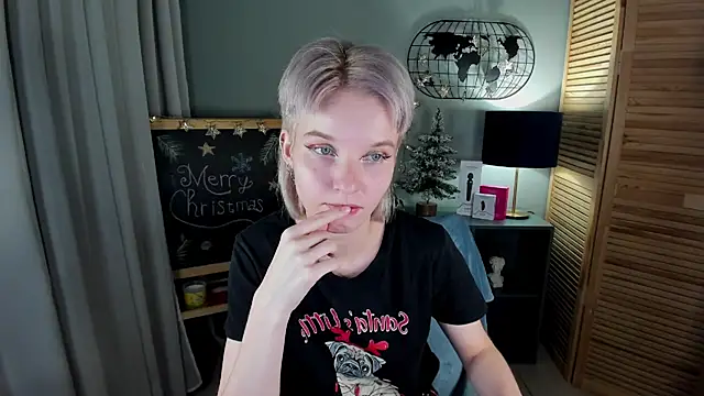 Madelaineses's cam snapshot