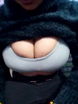 Ayesha_khan0's cam snapshot