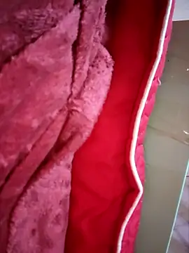 LeanaLy's cam snapshot