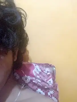 CosmicEmuu's cam snapshot