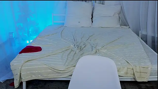 AnittaHarris_'s cam snapshot