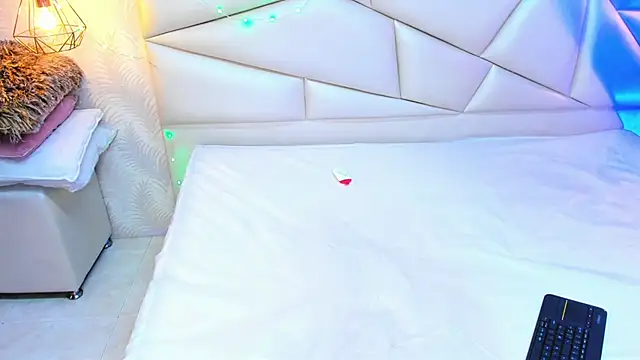 laurettedela_rouse live sex cam