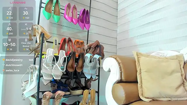 FOXYRIVER_'s cam snapshot