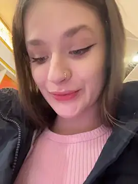 KittyQueeny live sex cam