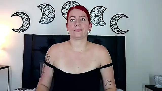 PamelaMK live sex cam