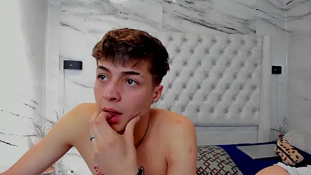 Ari_and_Storm live sex cam