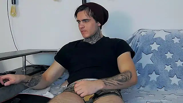 CarterCole's cam snapshot