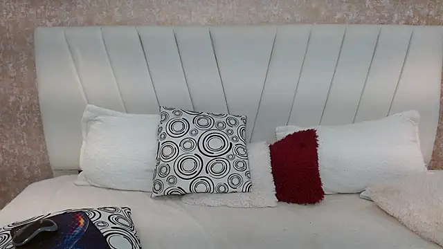 Queen_shanel1 live sex cam