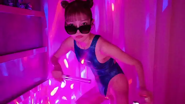 mimitan4545's cam snapshot