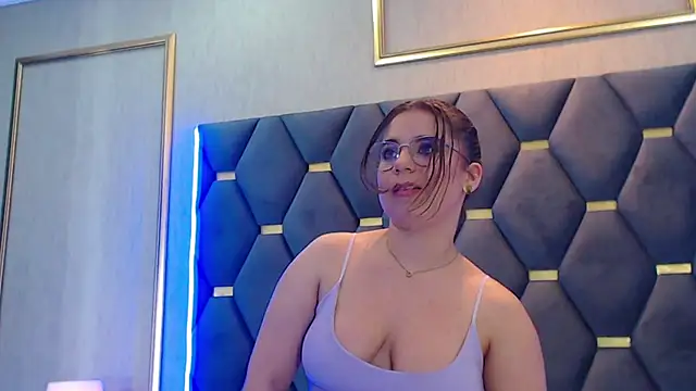 ThaniaJones's cam snapshot