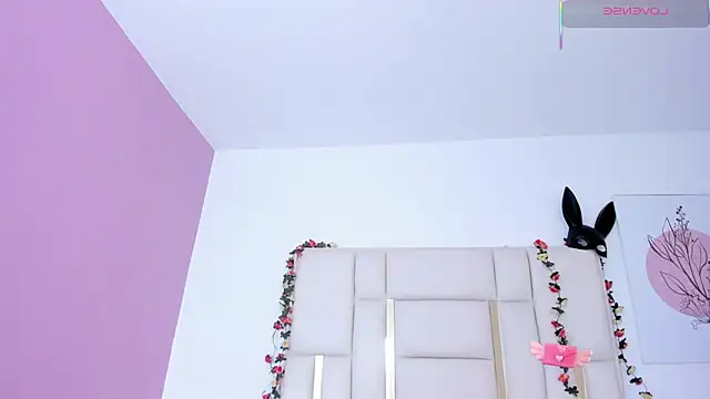 Silvanna-Casstro live sex cam