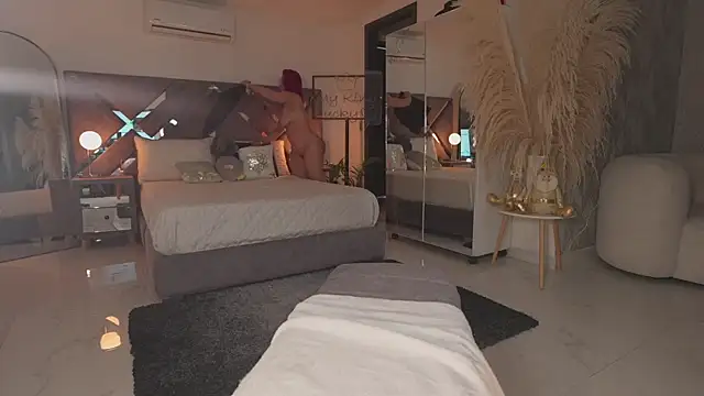 KateOwens's cam snapshot