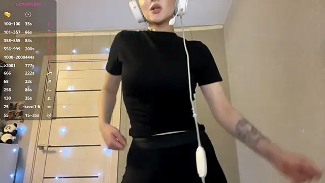 FaviolaHurl's cam snapshot