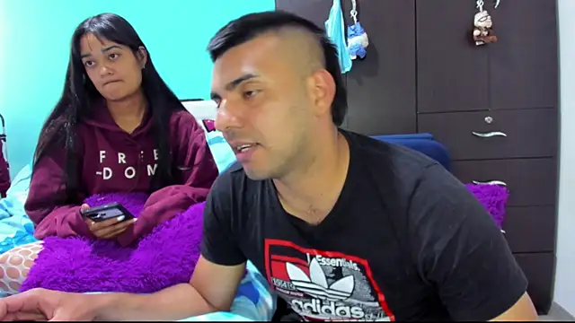 LazyandSniffer28 live sex cam