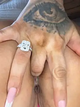 LittleMissEeve live sex cam