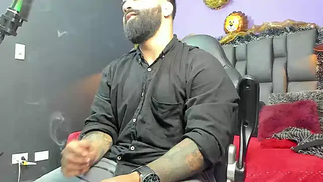 Lyon_vach live sex cam