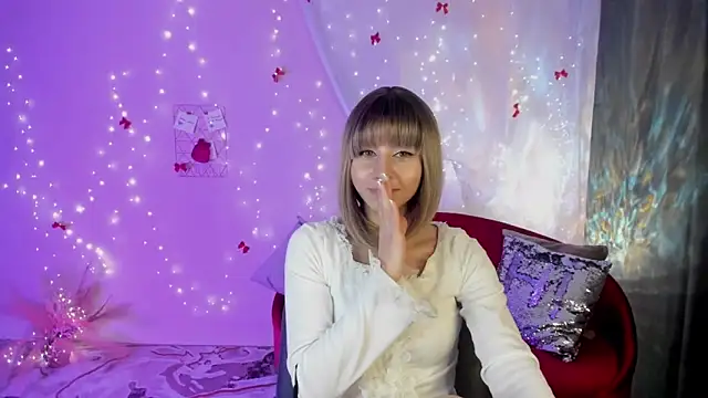 CharmBianca's cam snapshot