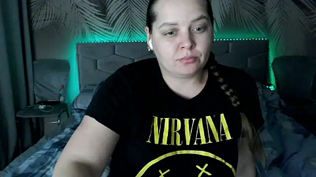 uliastar live sex cam