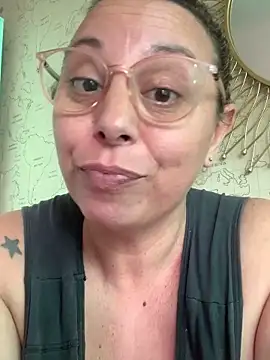 LupitaHaze live sex cam