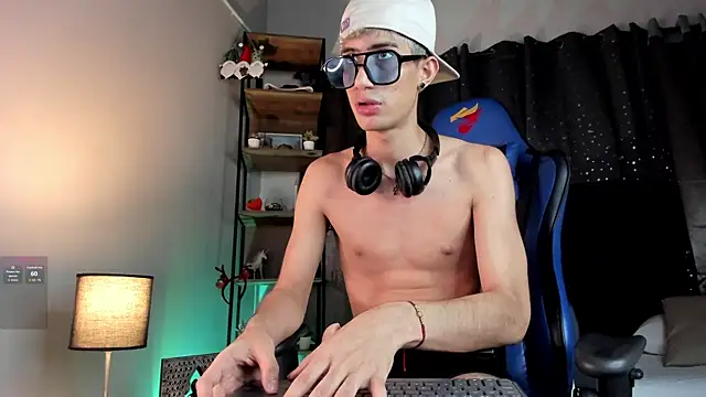 NovaaWheler live sex cam