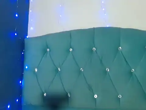 Lulu_Lynch69's cam snapshot