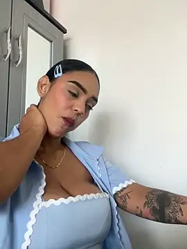 Sara-77's cam snapshot