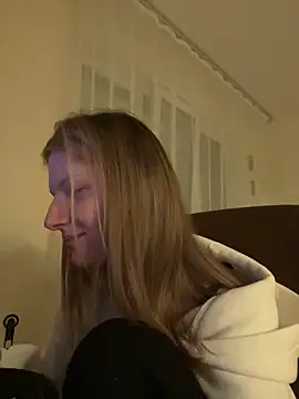 MaryHiggins's cam snapshot