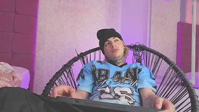 lily_and_wan's cam snapshot