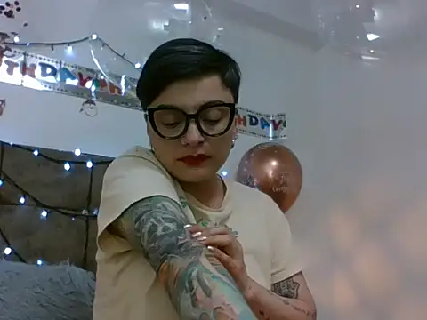 kat_paradise's cam snapshot