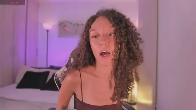 ChloeMoreti's cam snapshot