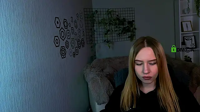 molly_lesser's cam snapshot