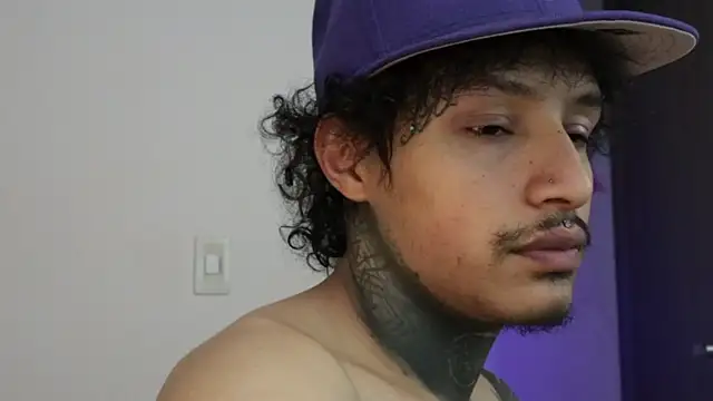 trieone's cam snapshot