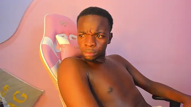 LucasBeckford's cam snapshot