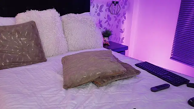 Nathaly-Lopez live sex cam