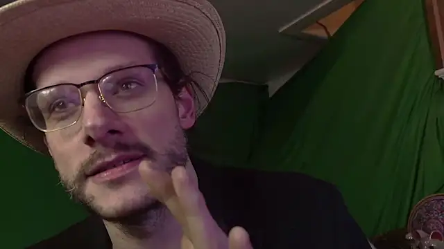 MasterDaddyCool's cam snapshot