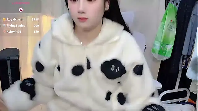 Yvonne-07's cam snapshot