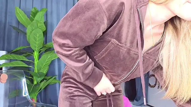 SpoilM3Mor3 live sex cam