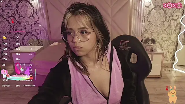 Mavis_tay's cam snapshot