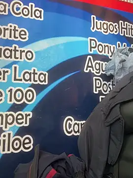 Alysson-- live sex cam