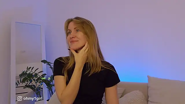 Fallinlove1's cam snapshot