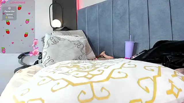 bella_gibson's cam snapshot