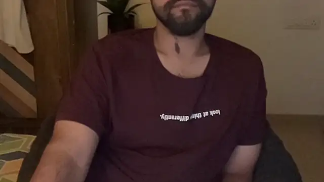 MakeMeAwareAah's cam snapshot