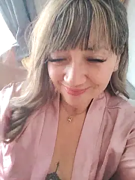 tata_sanz_ live sex cam