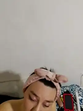 CoralSmit live sex cam