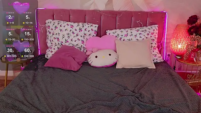 JulieHill's cam snapshot