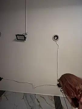 sara_calderon's cam snapshot